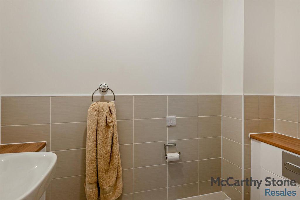 Additional image 13 of 2 bed flat for saleEdward House, Peggs Lane, Gascoyne Way, Hertford SG13