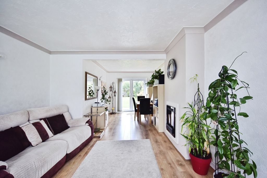 Property photo 2 of 15 Pbox-Img.Jpg
