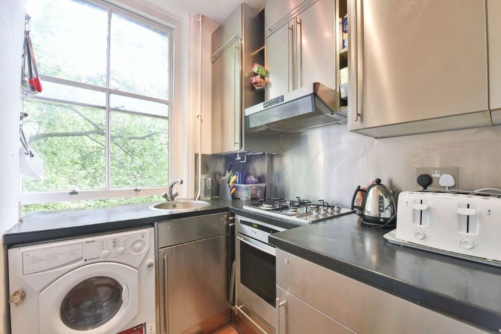 Property photo 3 of 5