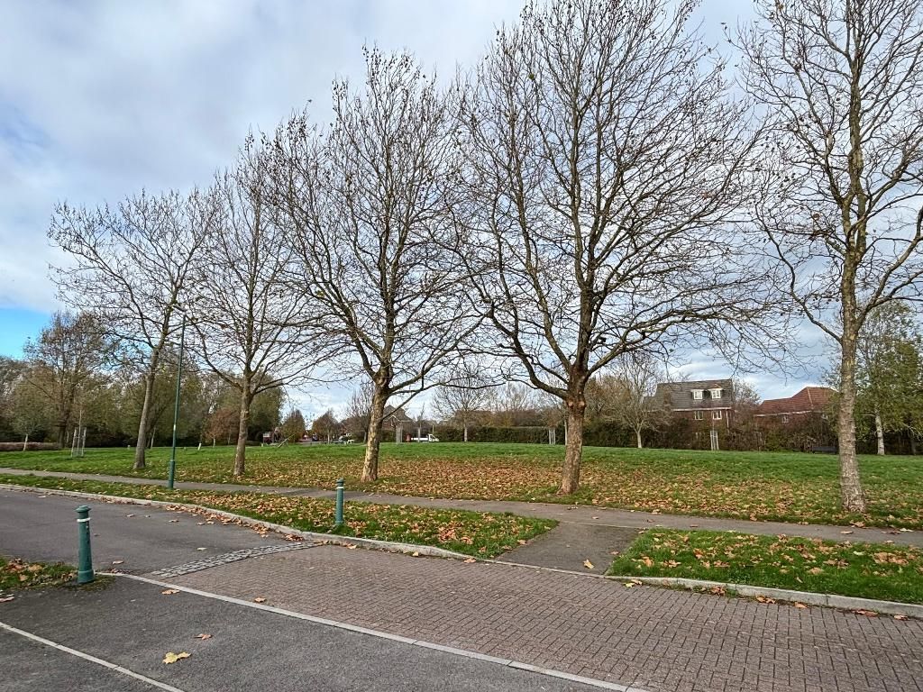 Property photo 2 of 22 Outlook To Front