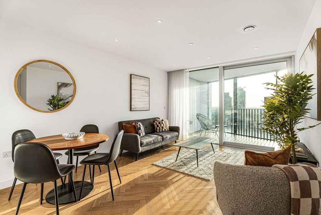 Property photo 3 of 24