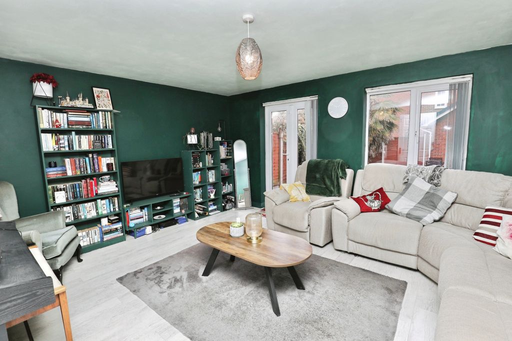 Property photo 3 of 15