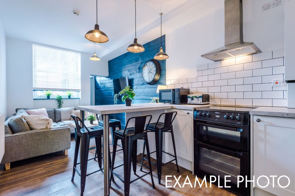 Property photo 1 of 10 Flat 26, Shoe And Boot, Example, 1