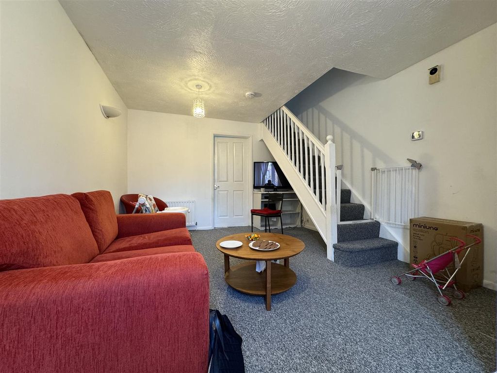Property photo 2 of 13