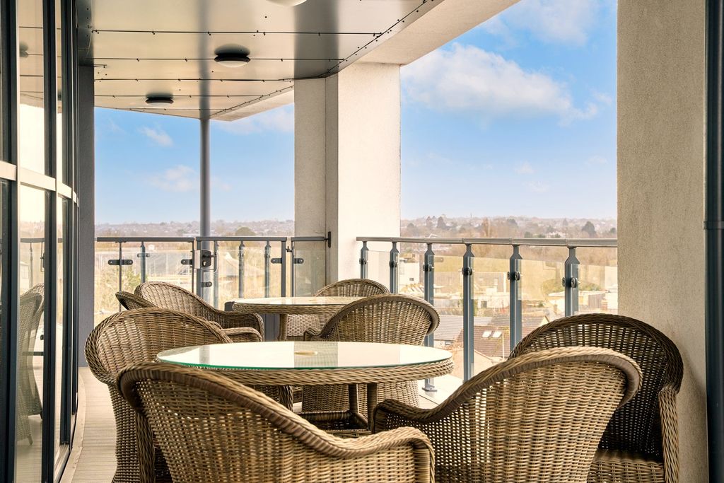 Property photo 3 of 15