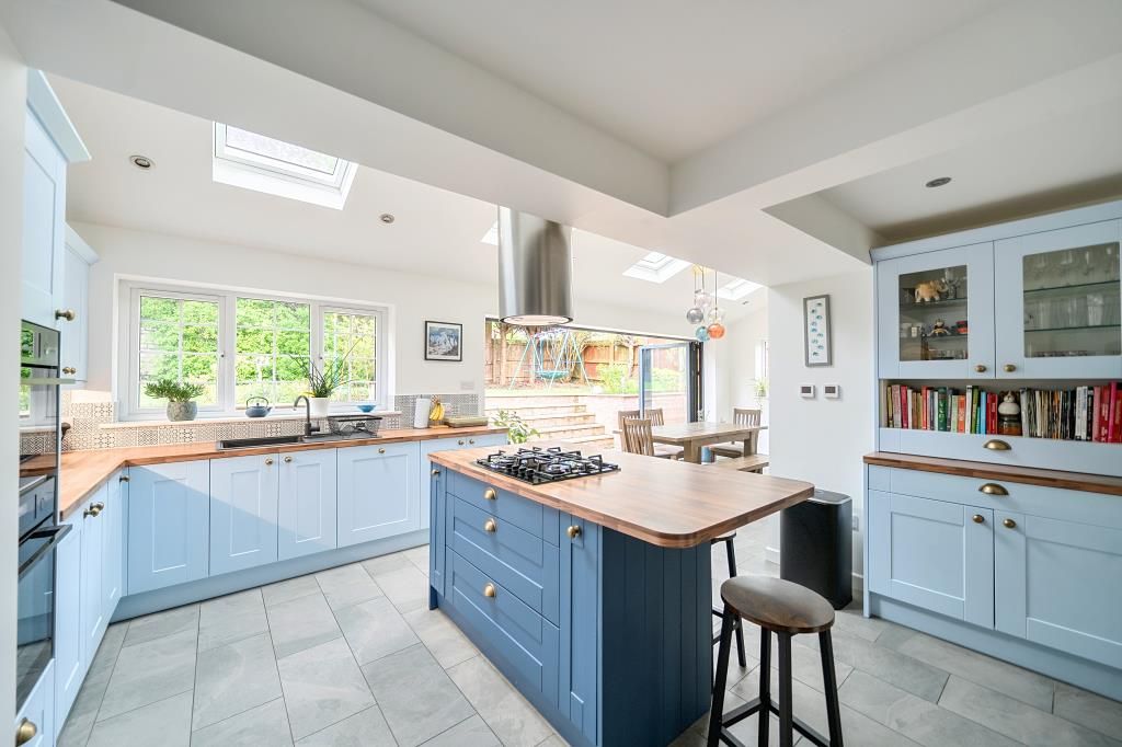 Property photo 1 of 25 Kitchen