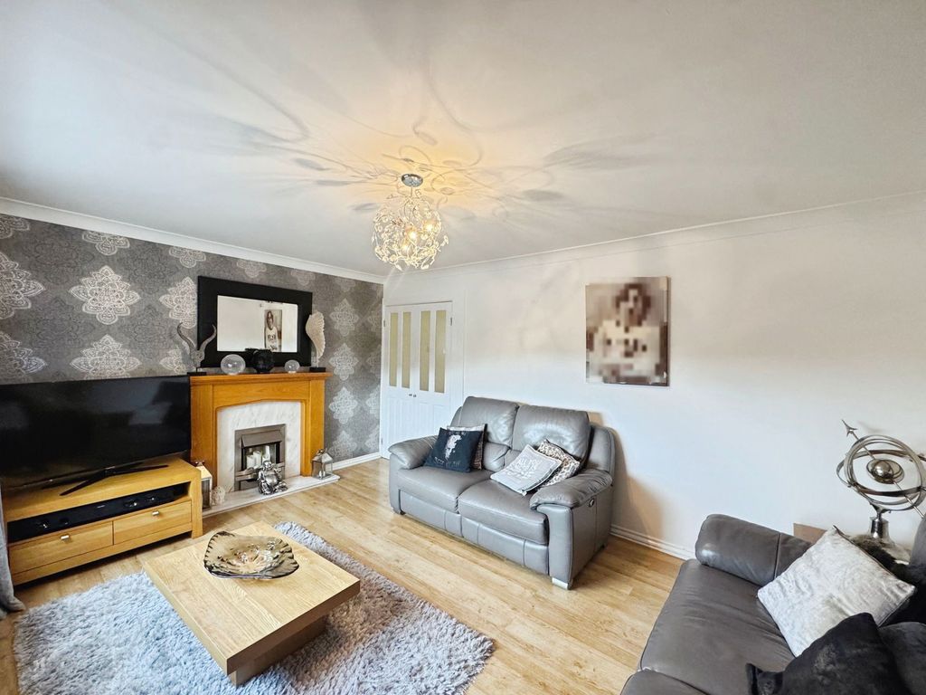 Property photo 3 of 45