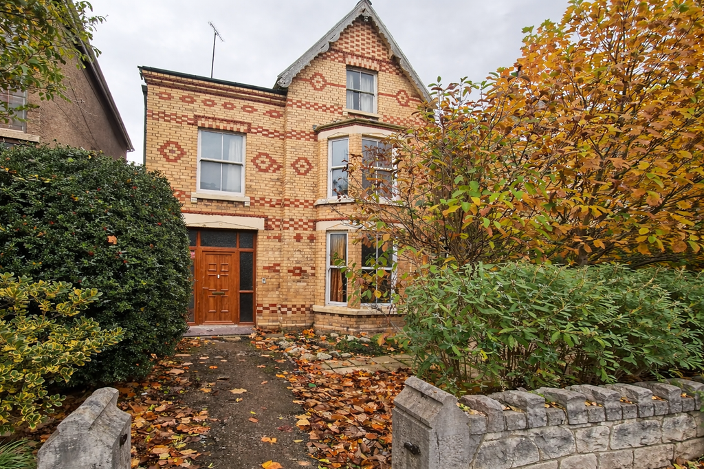 Property photo 1 of 36