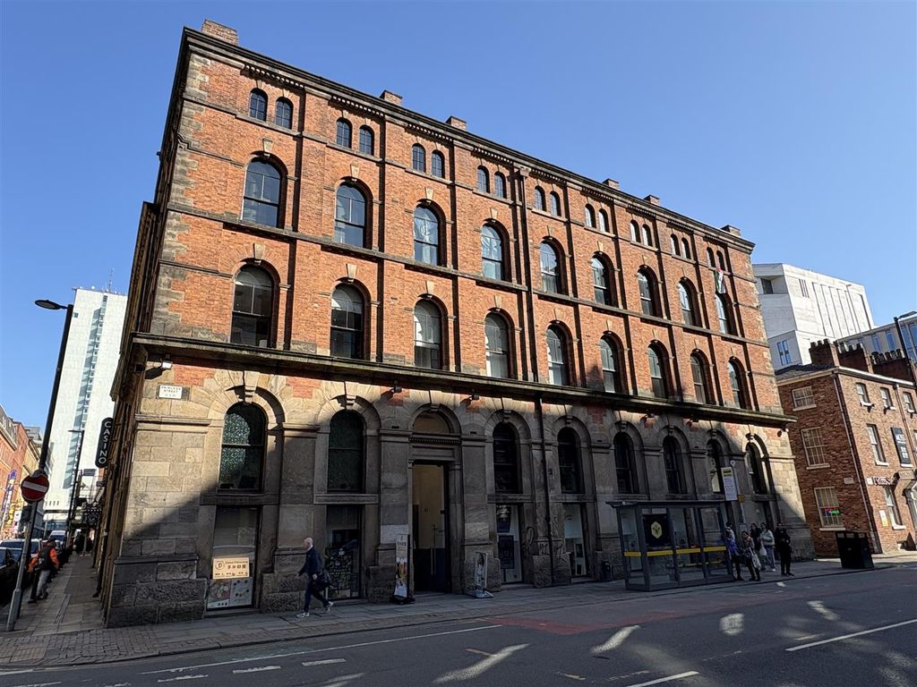 Property photo 2 of 17