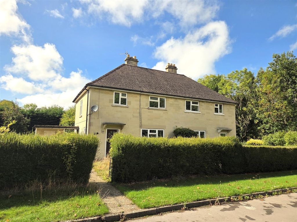 Property photo 1 of 12 14 Green Road - Front.Jpg