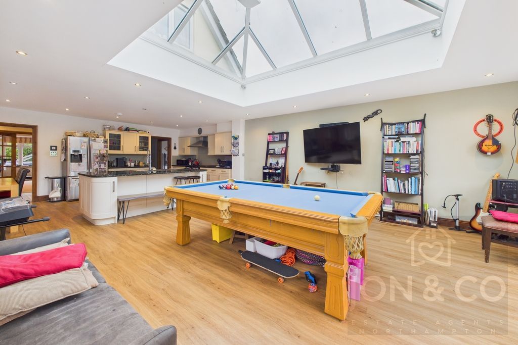 Property photo 3 of 26