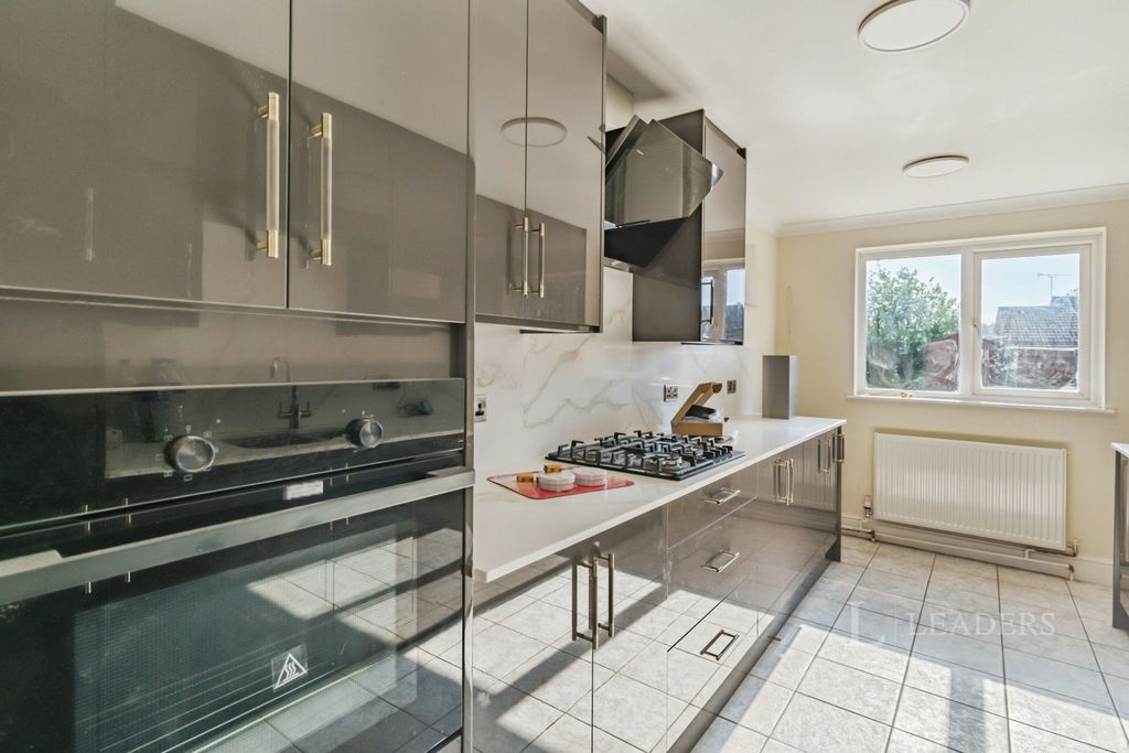 Property photo 2 of 20 Pbox-Img.Jpg