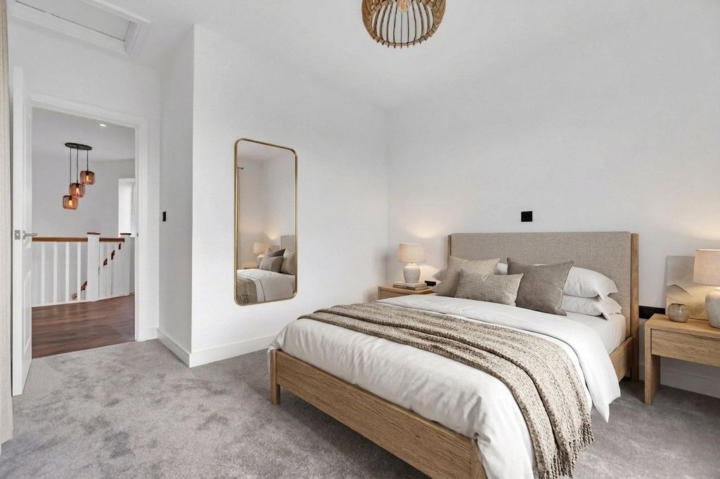 Property photo 3 of 16 Bedroom 2