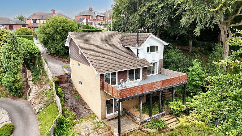 Property photo 2 of 36