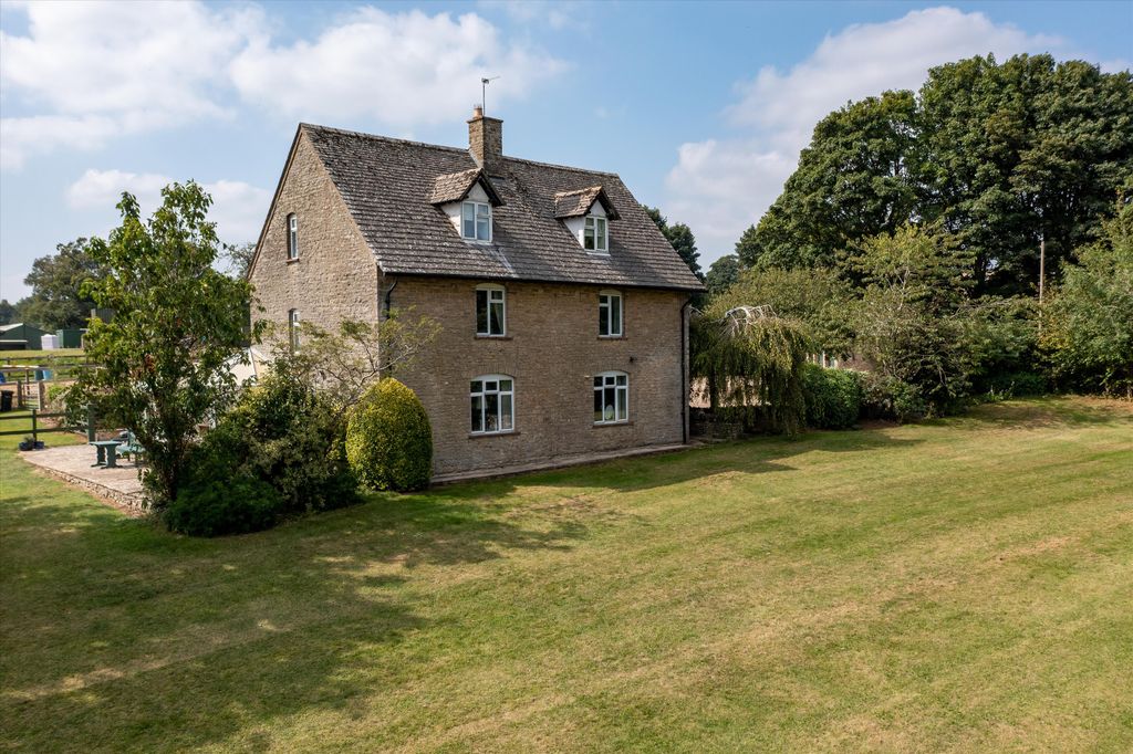 Property photo 3 of 23 Image