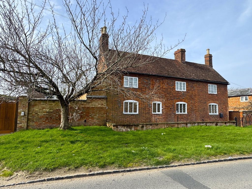 Property photo 1 of 18