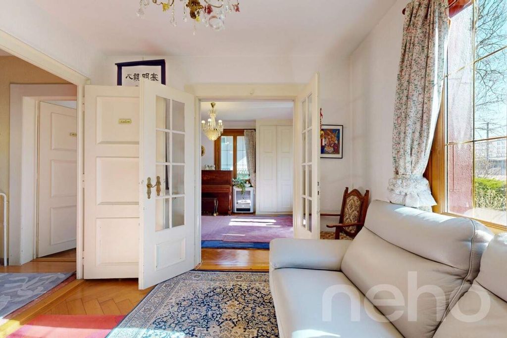 Property photo 2 of 13