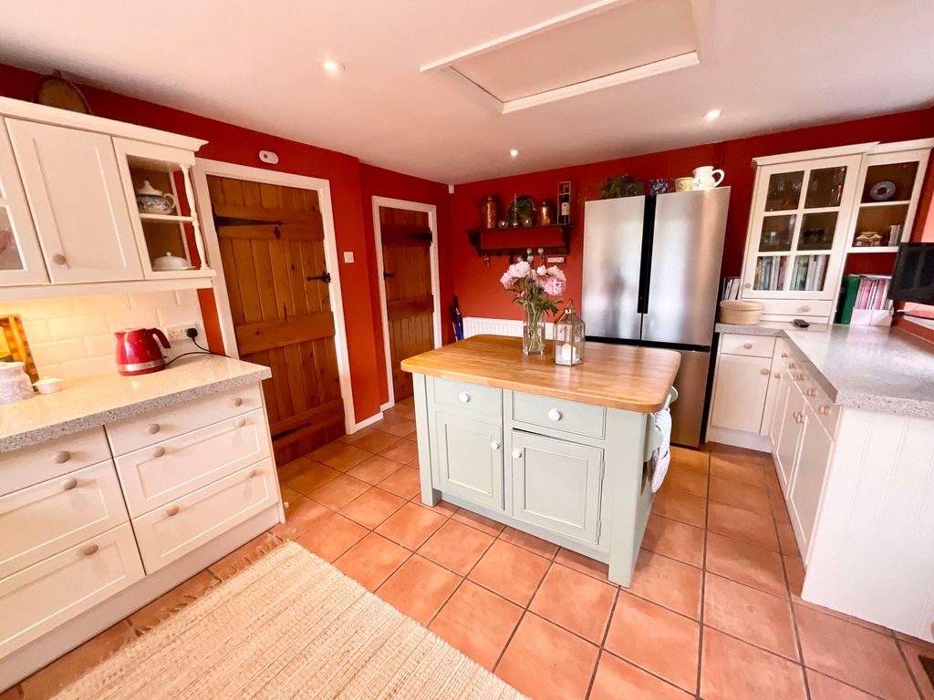 Property photo 3 of 33 Photo 18