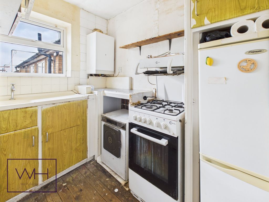 Property photo 3 of 10 Cam03785G0-Pr0265-Still005