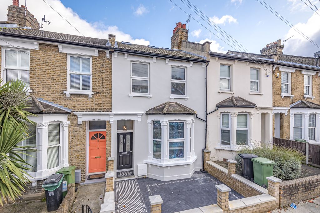 Property photo 3 of 15 External