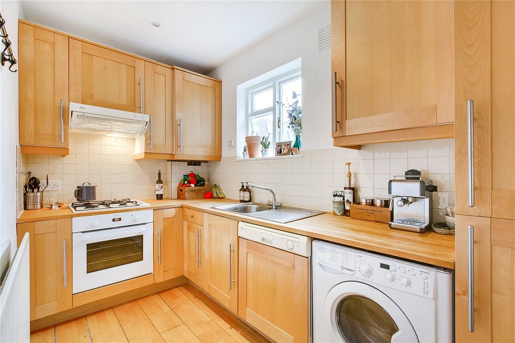 Property photo 2 of 6