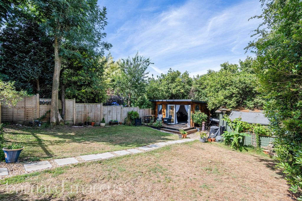 Property photo 2 of 16