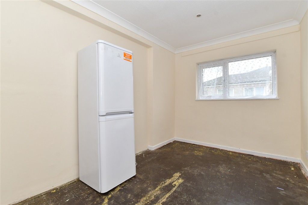 Property photo 3 of 16 Dining Room