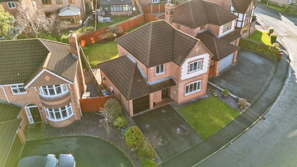 Property photo 3 of 24 Elevated