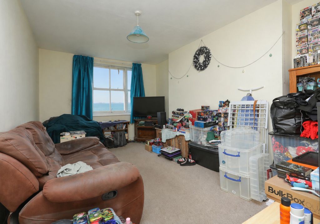 Property photo 3 of 7 Picture No. 10