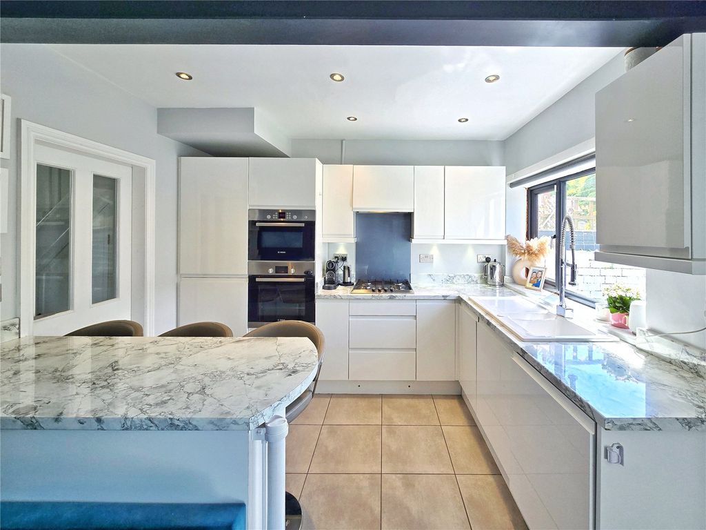 Property photo 3 of 23 Quality Kitchen