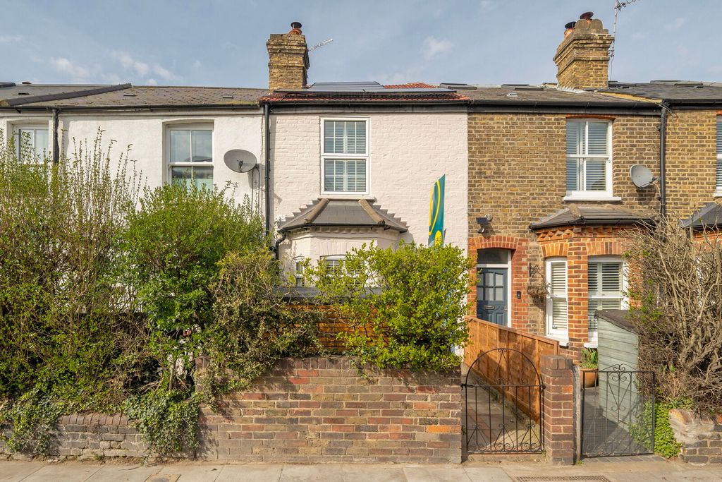 Property photo 1 of 24