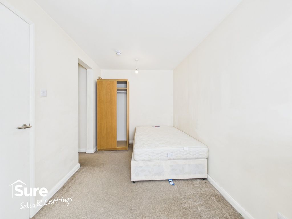 Property photo 2 of 5 1874661