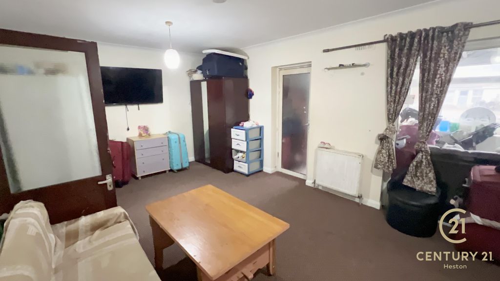 Property photo 2 of 16