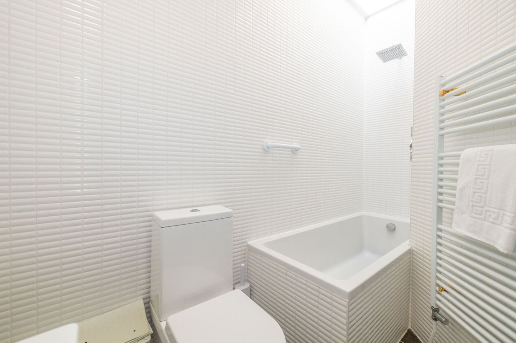 Additional image 5 of 2 bed flat for saleOld Dover Road, Canterbury, Kent CT1