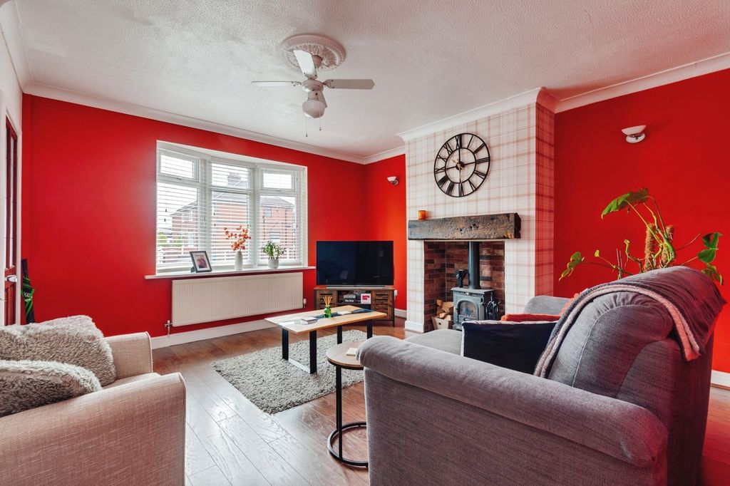 Property photo 2 of 17 Pbox-Img.Jpg