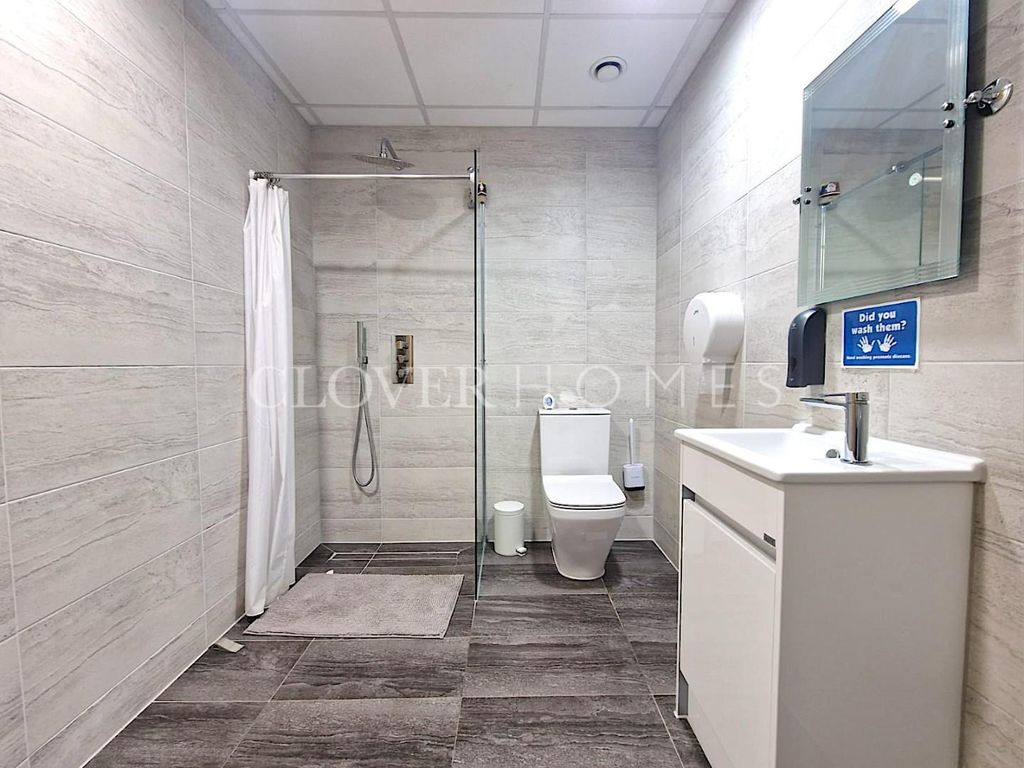 Property photo 2 of 8 64Eb3844-26c2-4E25-8B73-254ce6A1Ef5c.Jpg