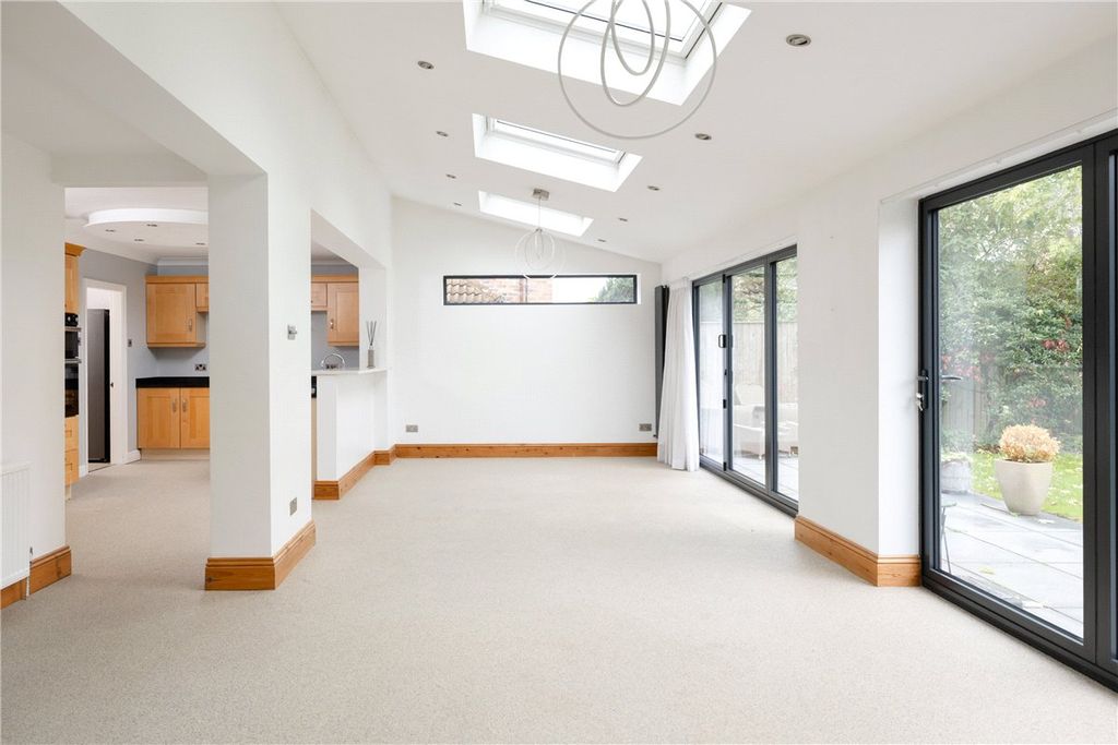 Property photo 3 of 26 Picture No. 08