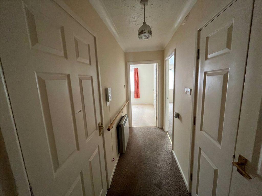 Property photo 2 of 8 Picture No. 31
