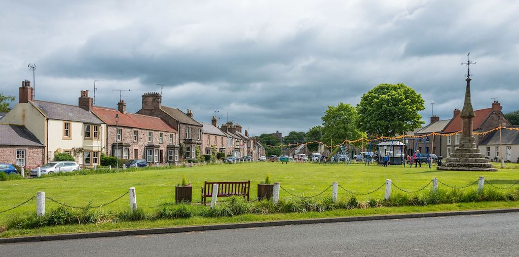 Property photo 2 of 8 Norham