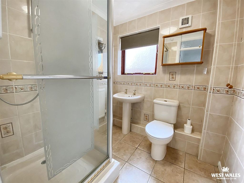 Additional image 10 of 3 bed detached bungalow for saleCenarth Close, Pembroke Dock SA72