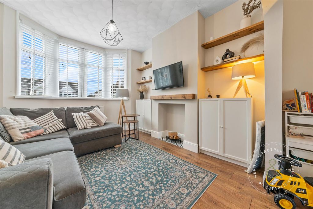 Property photo 2 of 30 Bwlch-Road-17.Jpg