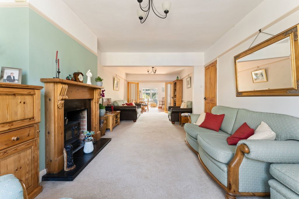 Property photo 3 of 36