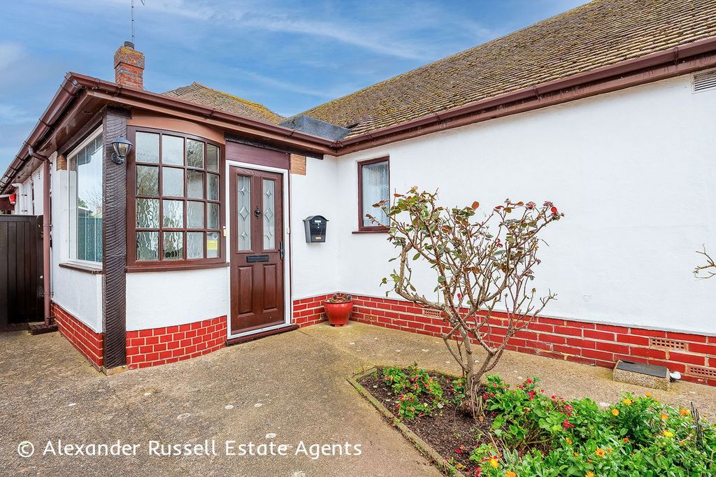 Property photo 2 of 36