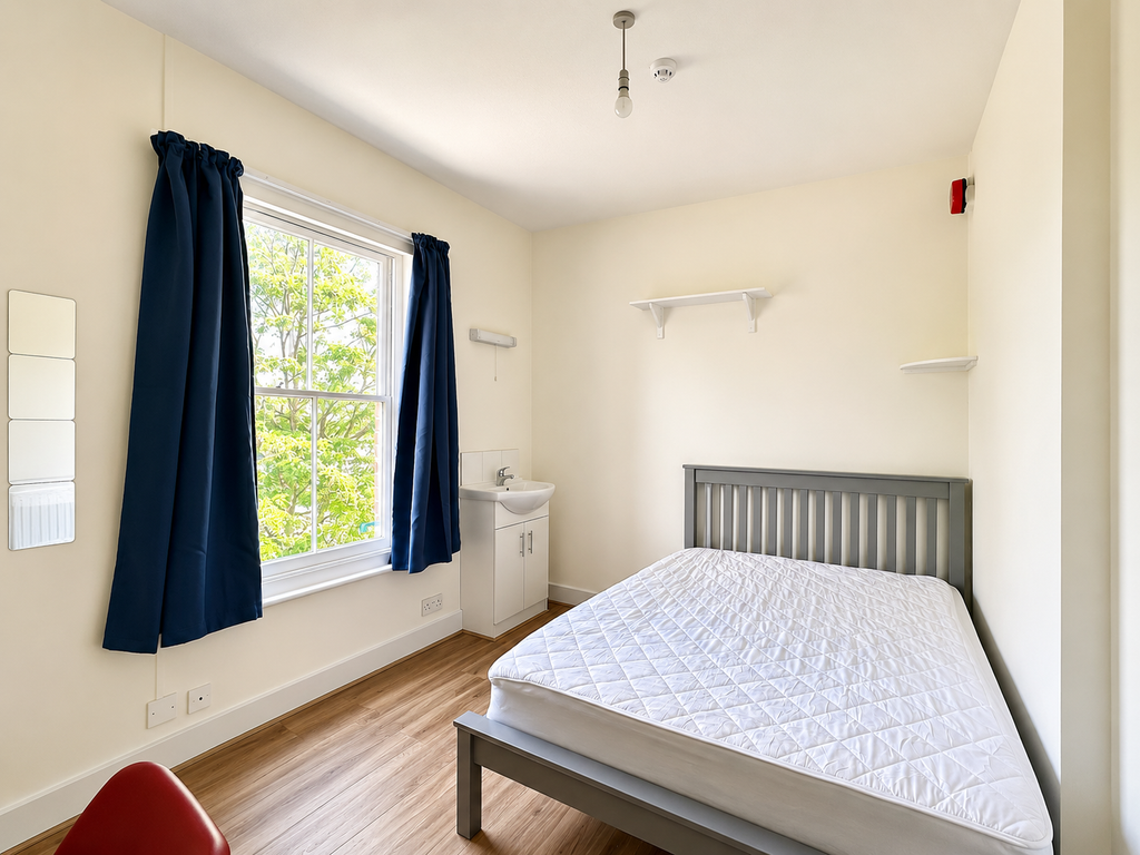Property photo 2 of 12