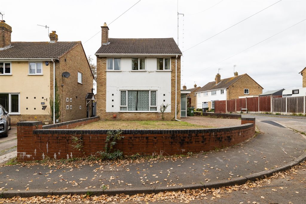 Property photo 1 of 8