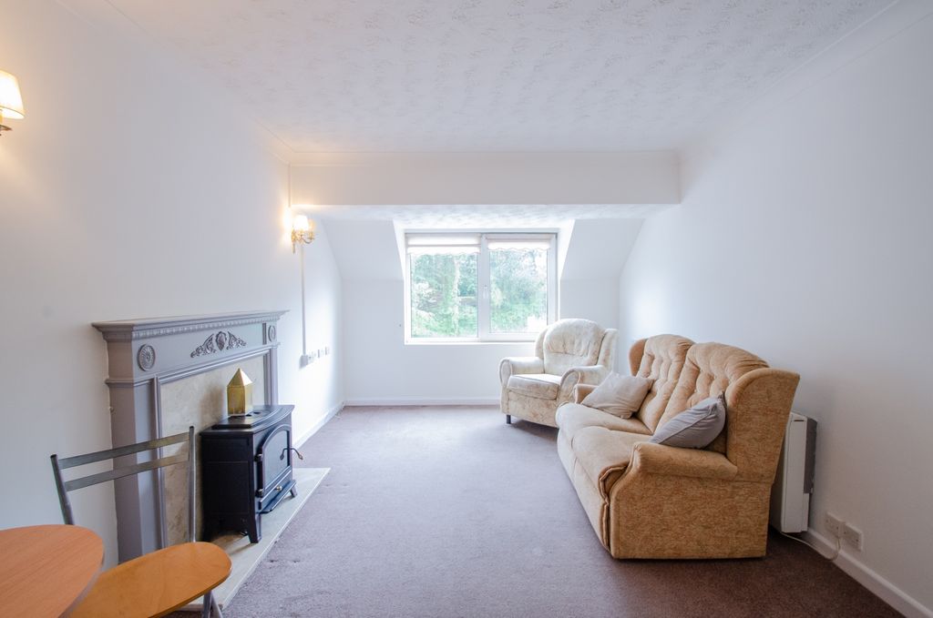 Property photo 3 of 11 23 Burnards Court Tps 01208 74182-10