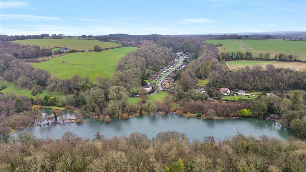 Property photo 2 of 19 Picture No. 51