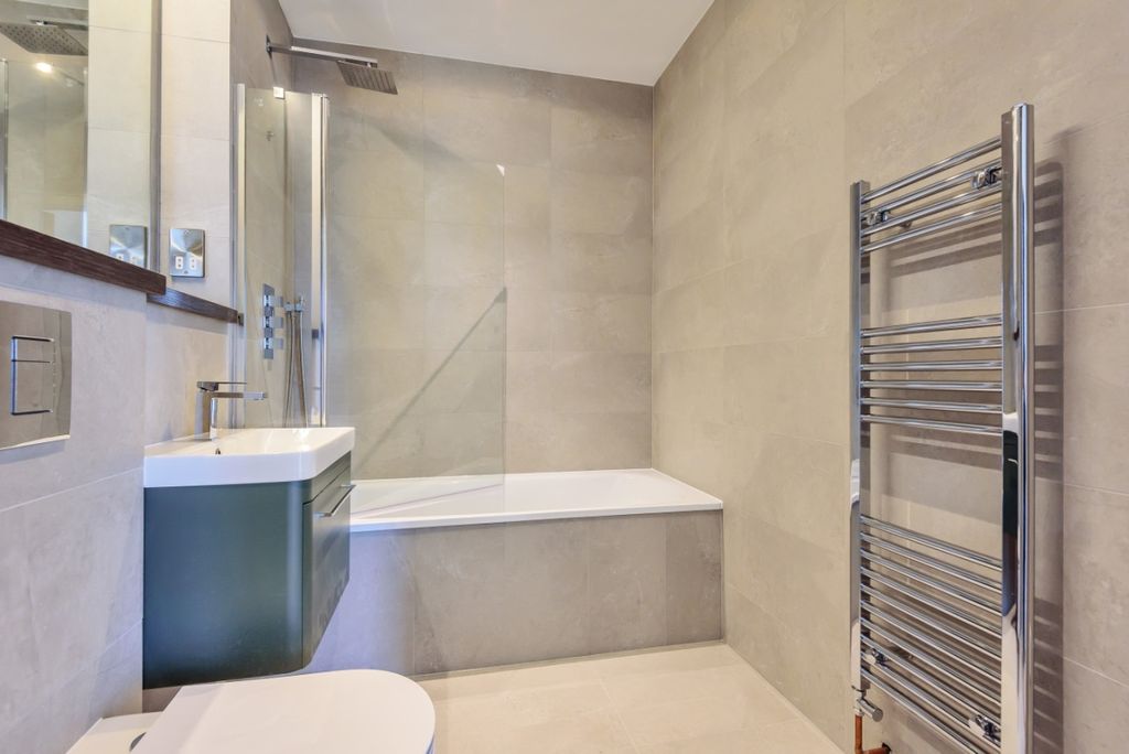 Property photo 3 of 6 931532 (5)