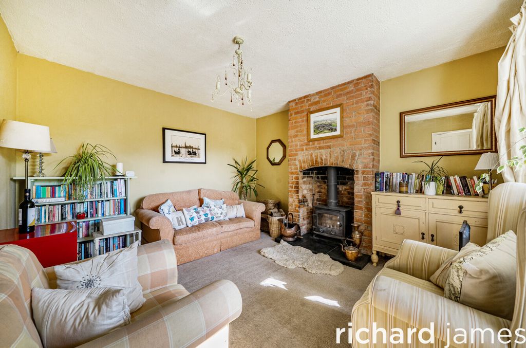 Property photo 2 of 23 205Eb7E142d94E4c86607F6Af966d276