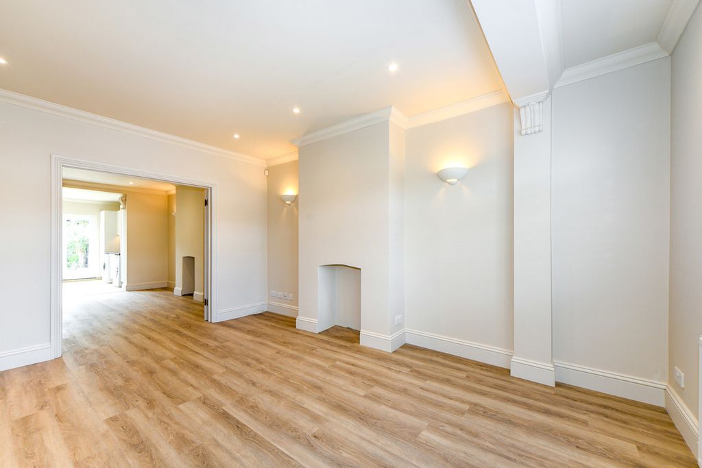 Property photo 2 of 20 Reception Room